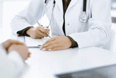 Перечислен список, кто может получить бесплатные лекарства в Казахстане