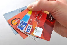 Не выбрасывайте просроченные пластиковые карты — раскрыты оригинальные способы их использования в быту
