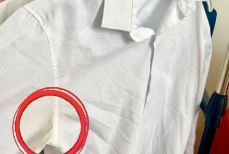 Это средство спасет в жару от пота. Ни запаха, ни желтых пятен на одежде — подмышки сухие даже в +35