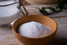 Ученые заявили, что популярный заменитель сахара опасен для здоровья