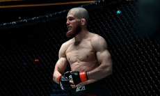 Обидчик казахстанского бойца сразился с Исламом Махачевым. Видео