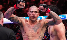 Алекс Перейра заявил о завершении карьеры в UFC