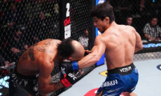 «Буквально ворвался в UFC». Тренер Асу Алмабаева оценил уровень соперника из Узбекистана