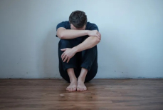 Когда нужно обратиться к психиатру и как найти профессионала