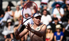 Елена Рыбакина стала героиней мема после неожиданного поражения