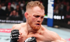 Казахский боец «записал» поражение новому чемпиону UFC в весе Шавката Рахмонова