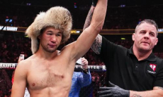 Тренер Шавката Рахмонова высказался о конкуренции с Исламом Махачевым за титульный бой в UFC