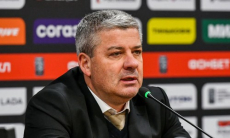 «Герб, флаг — это не пустые слова». Тренер сборной Казахстана раскритиковал игроков за провал на ЧМ-2025