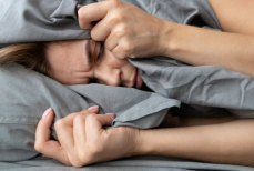 Штраф до 197 тысяч тенге — казахстанцам напомнили, что нельзя делать в подъездах