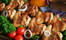 Как приготовить самый мягкий шашлык из курицы — лучше, чем в ресторане и без капли соевого соуса