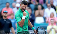 Джокович одержал первую победу на грунте с Олимпиады-2024