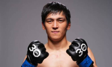 Азату Максуму сообщили хорошие новости перед топовым боем на историческом турнире UFC