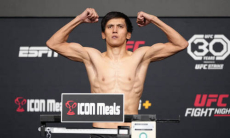 UFC объявил бой казахстанца против топового россиянина из команды Хабиба