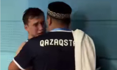 Казахстанского боксера довели до слез в финале чемпионата Азии. Видео