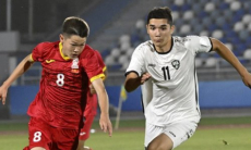 Разгромом с дублем и удалением завершился футбольный матч Кыргызстан — Узбекистан