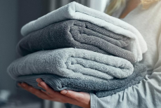 Врач рассказала, какие опасные микробы обитают на мокрых полотенцах