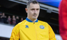 Вратарь сборной Казахстана сделал официальное заявление о своем трансфере