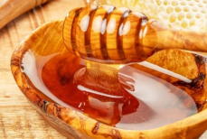 Сколько меда можно съесть за день — гастроэнтеролог подсказал норму