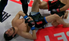 Нокаутом за 43 секунды закончился бой непобежденного казахстанского бойца