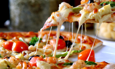 Ученые ответили, почему не стоит запрещать себе есть «вредные» продукты