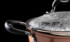 Простой способ очистить крышки от жира за полчаса