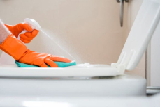 Чистый унитаз за копейки — зачем хозяйки используют йод