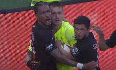 Голкипер сборной Казахстана отразил пенальти в финале европейского кубка. Видео