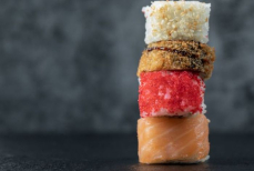 Названа главная опасность суши и роллов, о которой вы даже не догадывались