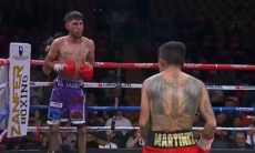 Сенсация прогремела в бою экс-чемпиона мира после допинг-скандала. Видео