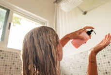 Дерматолог назвал часто упускаемую из виду часть тела, которую нужно мыть каждый день