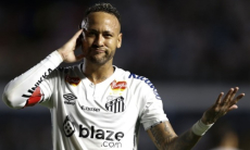 Неймар забил рукой и получил незамедлительное наказание