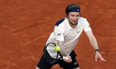 В России назвали победителя матча Бублик — Синнер на «Ролан Гаррос»