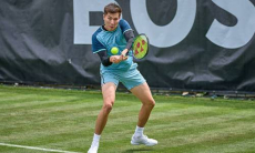 Казахстанский теннисист сыграл два матча за шесть часов на турнире в Штутгарте