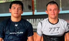 Казахстанские бойцы UFC отправились на исторический турнир в Баку. Фото