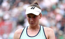 Елену Рыбакину разгромили на турнире в Лондоне