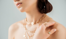 Как подобрать идеальный цвет золотого украшения под оттенок кожи