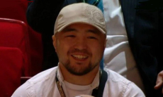 Елдос Сметов не смог отказать фанатам из Европы. Фото