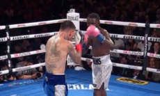 Главный бой вечера бокса в США обернулся нокаутом экс-абсолюта. Видео