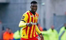 Клуб АПЛ хочет забрать партнера Хусанова по обороне