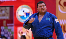 Досрочно завершился поединок казахстанского супертяжа с призером Олимпиады на ЧМ-2025 по дзюдо