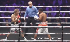 Главный бой вечера бокса за титул чемпиона мира закончился зверским нокаутом. Видео