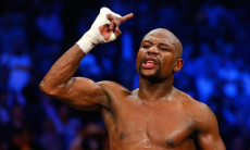 Рой Джонс назвал легендарного боксера, который побил бы пикового Флойда Мэйвезера