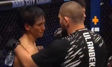 Хабиб Нурмагомедов подошел к казахстанскому бойцу после скандала в UFC. Видео