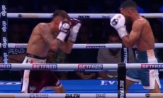 Лишившего Бибосынова финала Олимпиады боксера сенсационно разгромили в титульном бою. Видео