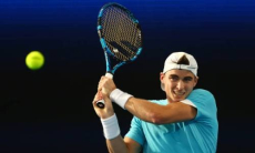 Казахстанский теннисист вышел во второй круг квалификации Уимблдона-2025