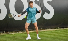 Казахстанец успешно стартовал в квалификации Уимблдона-2025