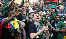 Матч чемпиона РПЛ-2024/2025 закончился массовой дракой. Видео