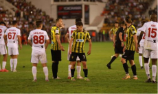 Удаления, пенальти и взрывы эмоций. Топ-5 самых скандальных матчей КПЛ-2025