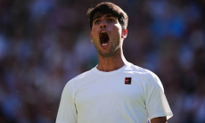 Карлос Алькарас испытал большие проблемы на старте Уимблдона-2025