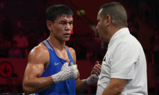 Абылайхана Жусупова скандально сняли с Кубка мира. Рассечение позволяло продолжить бой, а судьи «забыли» про свои карты